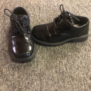 Little boys 10.5 dress shoes